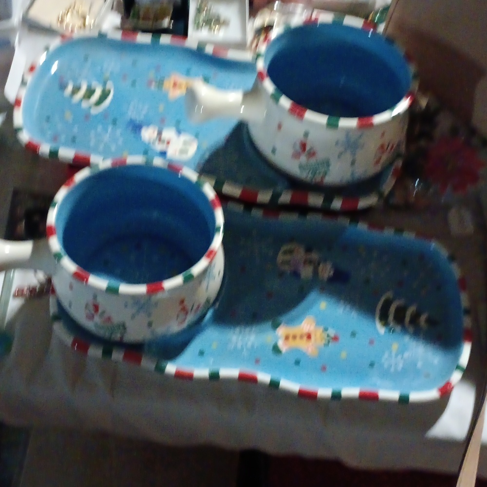 2 soup n sandwich trays Christmas